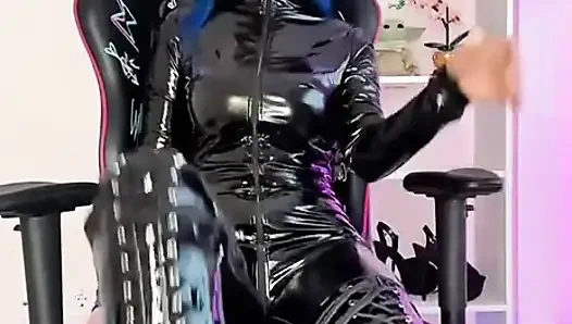 Hellokitty0101 videosu