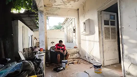 Taşakları üvey kız kardeşimin götüne sokuyorum
