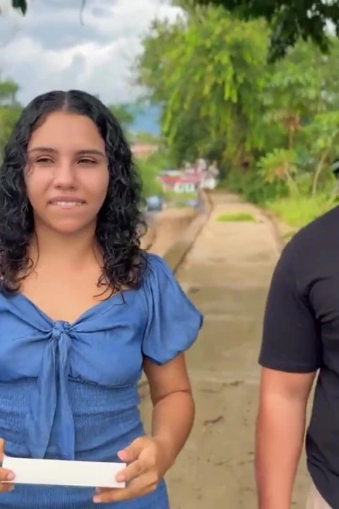 3 Hot Latinas Have Sex with Strangers.