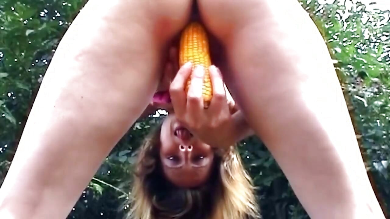 Massive Corn Cob Stretching Gaping Pussy Wide Open Outdoors