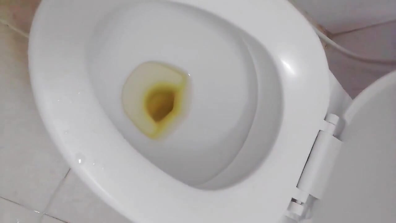 ייאוש ראשון, משתין בבוקר