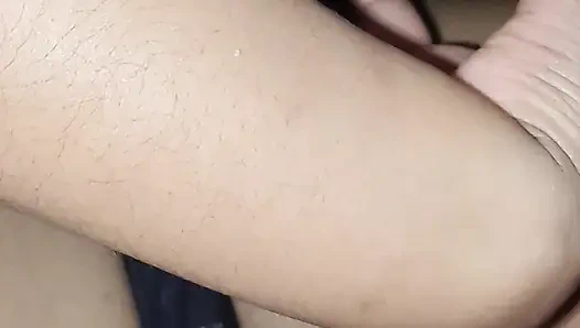 Cewek asal kerala fatima dengan toket besar lagi asik ngocok kontol cowok asal mallu