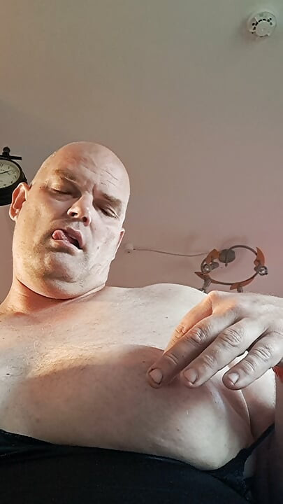 The bitch is getting kinkier and kinkier