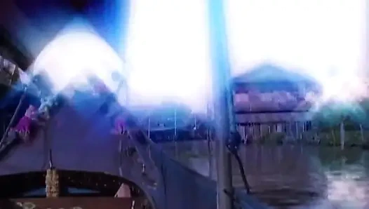 Azgın ve seksi Asyalı öğrenci kız erkek arkadaşını sikiyor