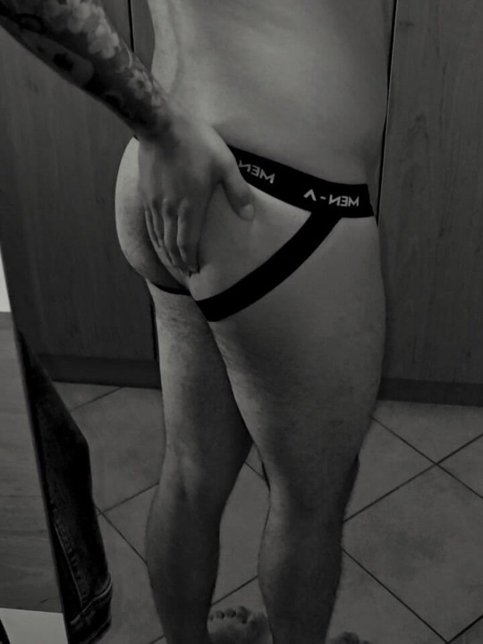 Showing off my ass