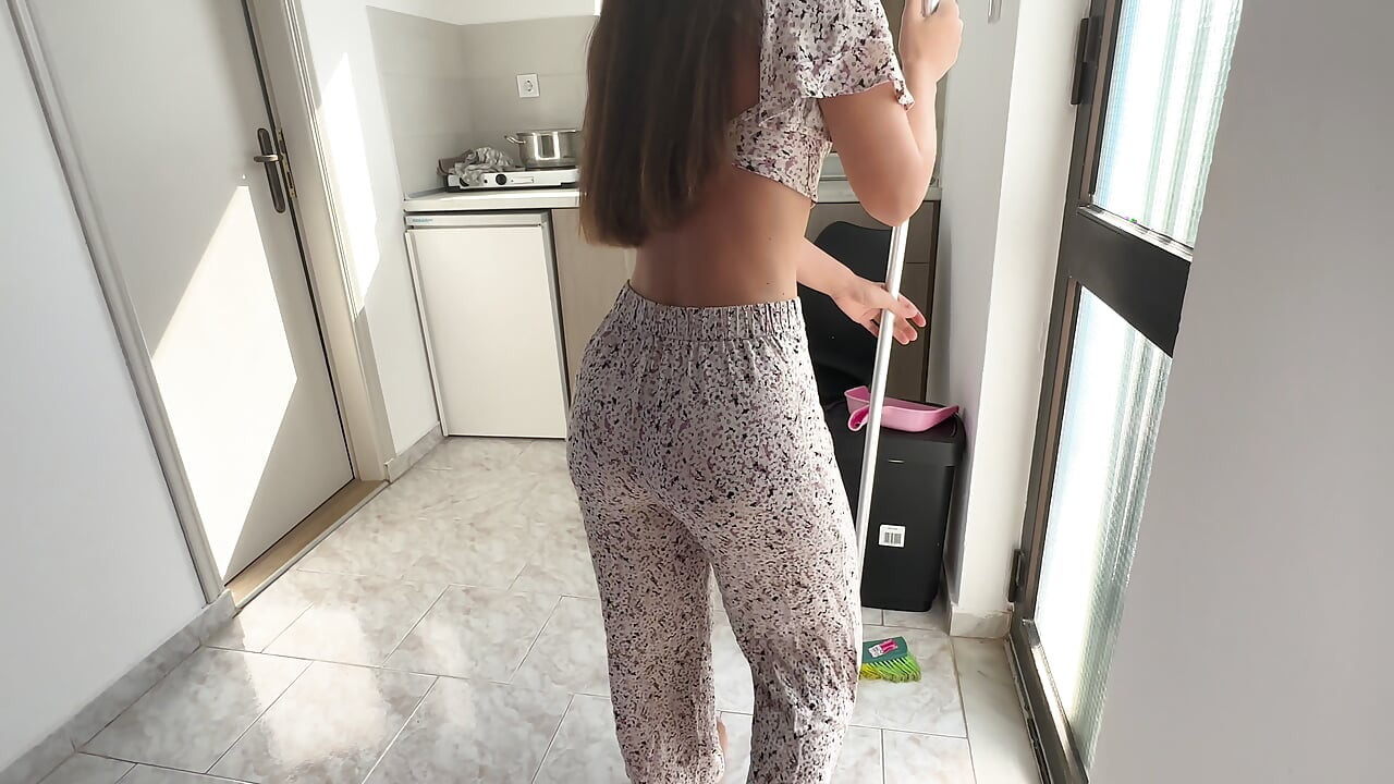 Amateur keukenseks met perfecte kont tiener