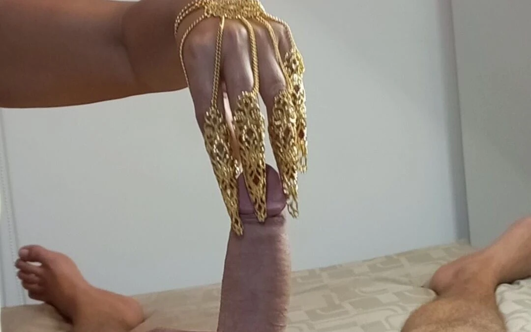 My Golden Predator Claws Make Your Cock Crazy - Handjob Tease & Intense Loud Orgasm Pov
