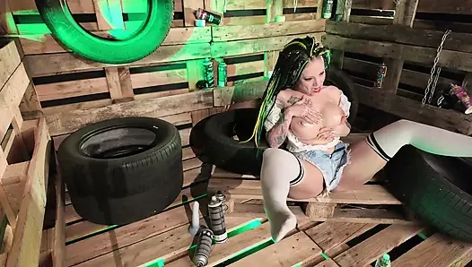 Oil tease on my big ass and tits