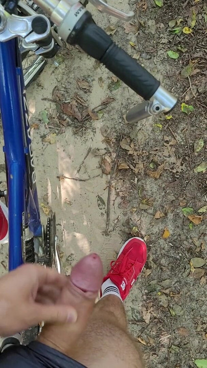 My lycra shorts made me cum in public