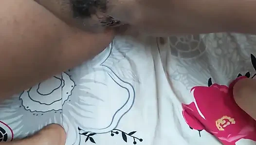 Wenn ich beim ersten Date eine Frau triffe, schlage ich vor, zu Bett zu gehen. Manche akzeptieren und andere nicht. Das ist meine Strategie, um sie zu ficken.