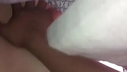 Yacartalı tatlı kız sikiliyor