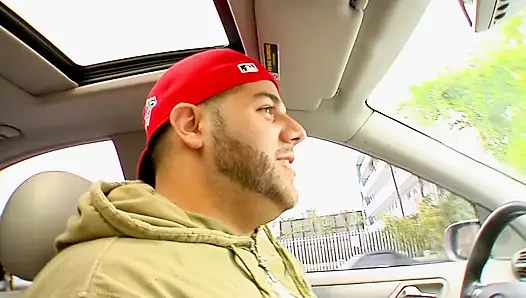 Nettes teen wird abgeschleppt und hart gefickt