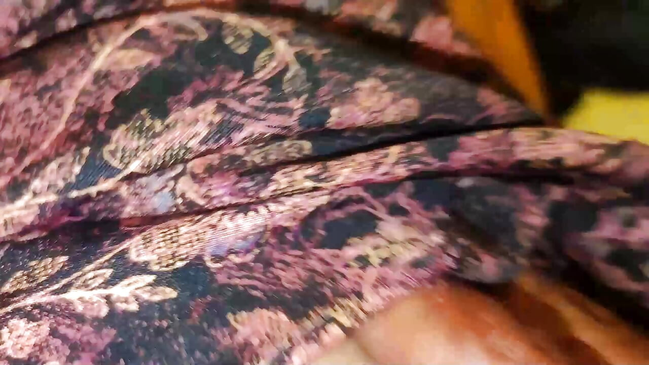 Rajasthani Neha leite e água na buceta