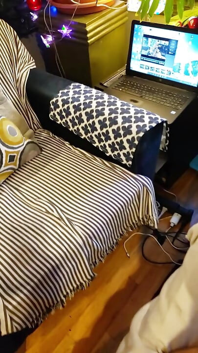 Medvěd jí na obličej a zadek dostane výstřik na obličej a zadek a cums twicewice!