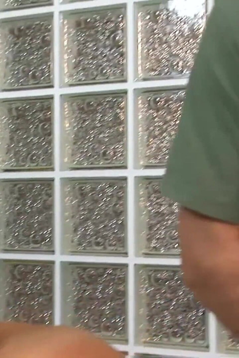 Cipka lizała nastolatka zostaje zerżnięta przez starszego masażystę