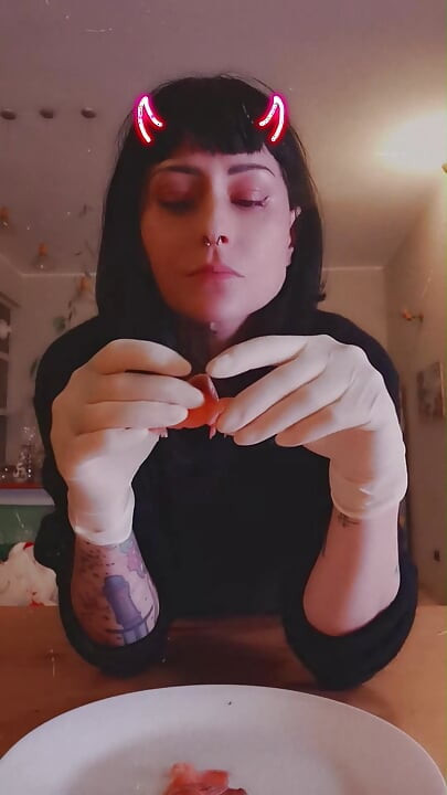 i'm hungry now eating salmon WHITE LATEX GLOVES GODDESSLOLLI