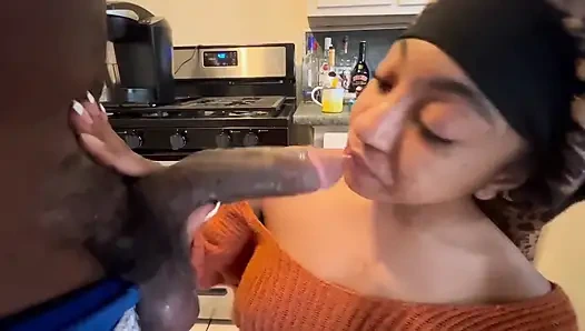 BBC-blowjob in der küche