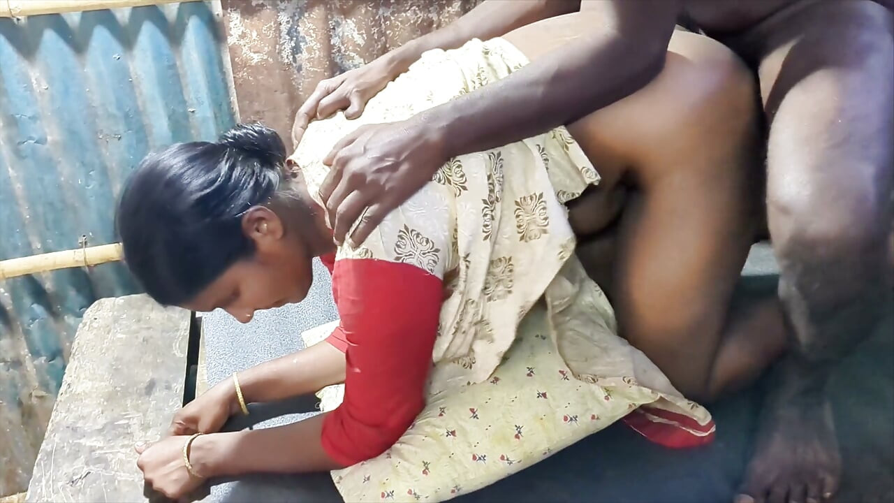Sexy Desi Bhabhi in Hot Sex Video