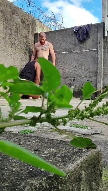 Kamera u šumi snima dva heteroseksualna frajera kako se jebu | Isječak 2