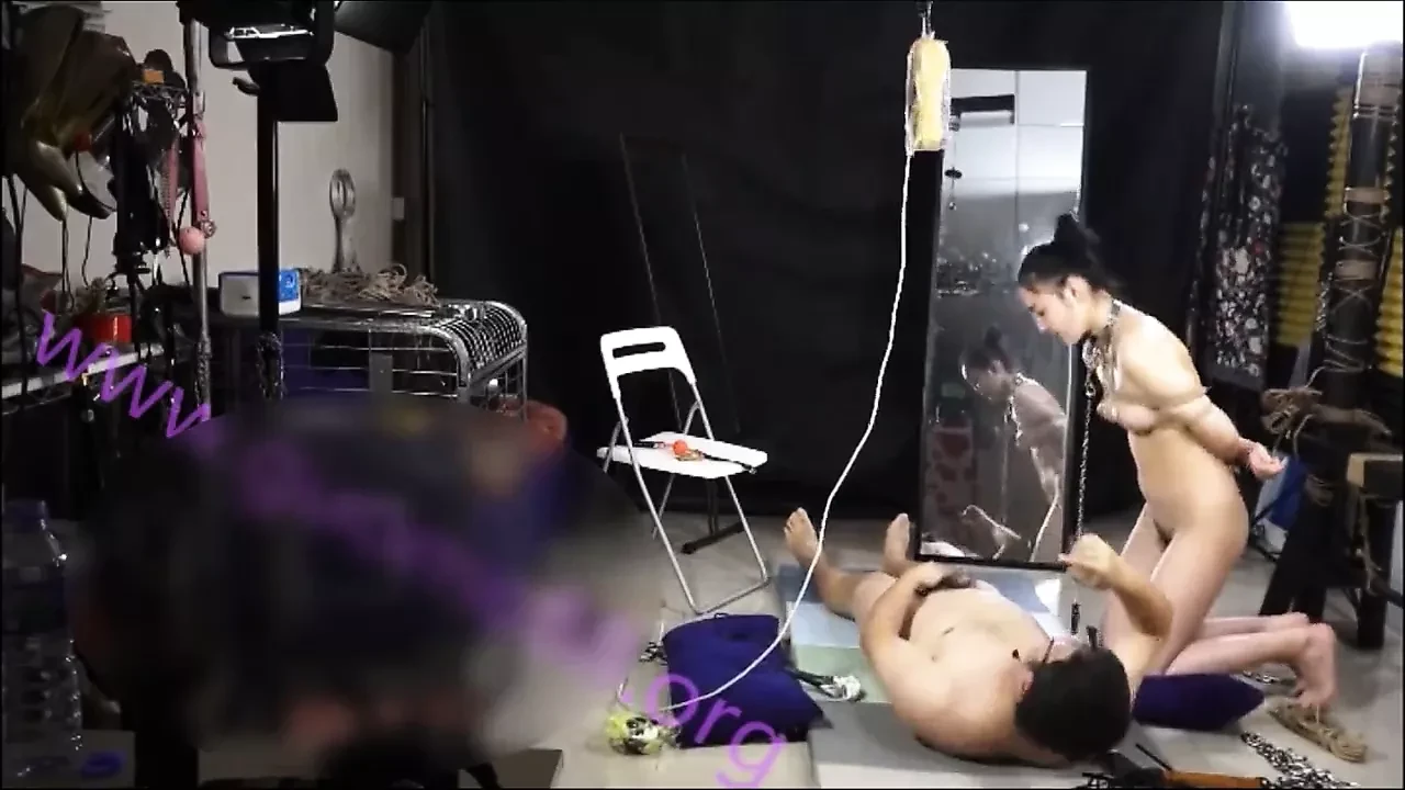 Kineski model sisi - bondage snima bts