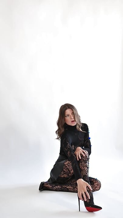 Bts of Solo Elegant 3