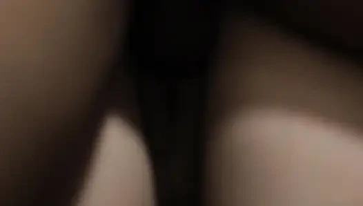 The maid deliberately didn't wear underwear so she could be fucked by her employer, the latest Indonesian porn