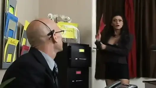 Dicke titten bei der arbeit - Johnny Despises jessica für Fick ihren weg an die spitze