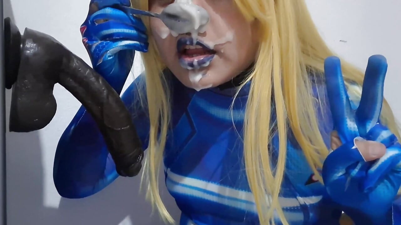 Cute Samus Femboy with BDSM Nosehook Giving a Sloppy Blowjob to BBC Dildo, Deepthroat, and Eating Semen