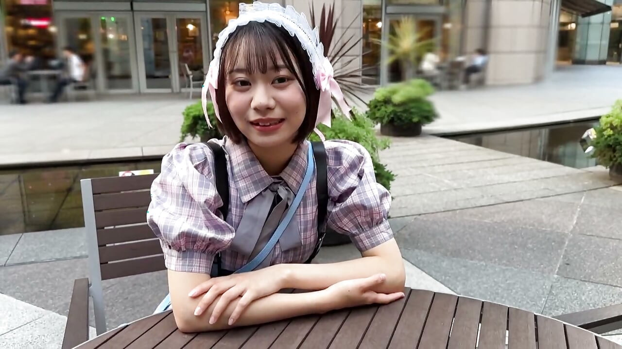Part 1: Ito (19), a college student who relies on her looks and has zero service spirit, a namai-style P activity woman [Guaranteed to become a sex buddy → sucking on chin]