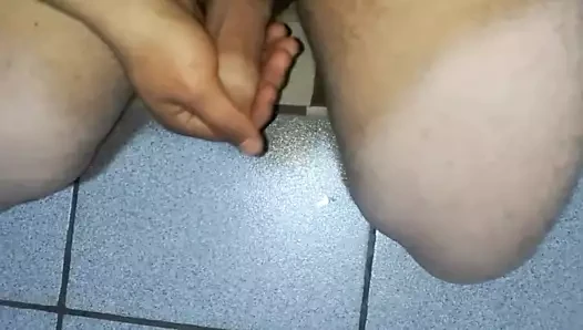 Sám doma honí