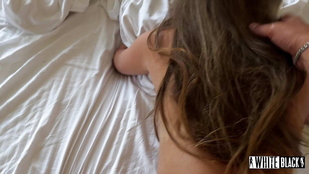 What a cheating bitch! A married chick wandered into my room and asked me to fuck her hard.