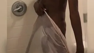 Hung black guy showing off bbc