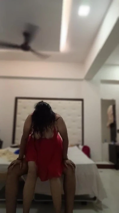 Momen menunggangi rahang dari "tante desi menunggangi di hotel"