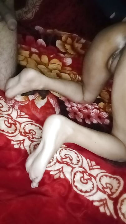 Girl friend ko massage dene ke bahna se choda