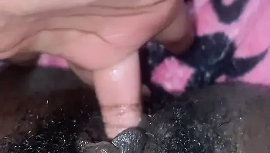 Моя мокрая сливочная волосатая черная киска