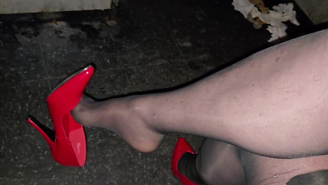 Louise Nylontease Dangle And Drop