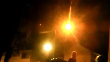 Karanlıkta parlamalar...düşük kalite, üzgünüm