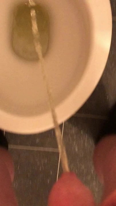 Small dick peeing