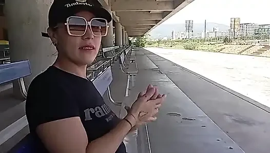 Aku menggoda pelatihku dan ngentot dia habis-habisan