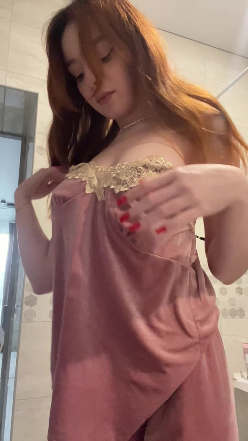 求求你，爸爸，用我的身體來取悅😍你