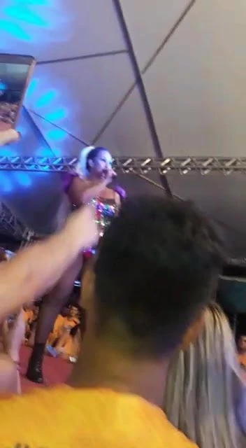 valeska popozuda mostrando a xereca