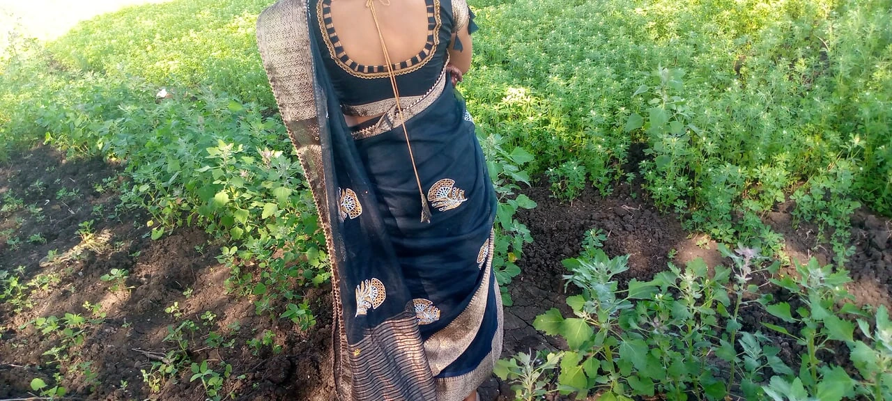 Fingering,mom,indian,cougar