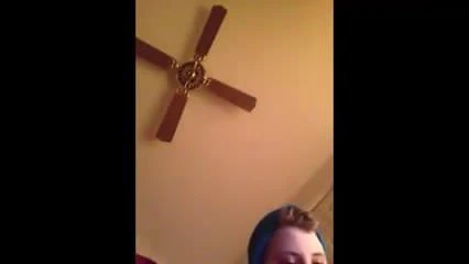 Gal masturbating her giant clit