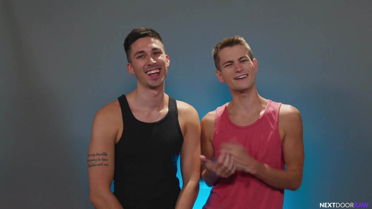 华丽的twnk性感翻转乱搞现实生活中的tatted BF大屁股