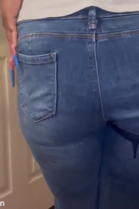 Verzweifelt nach einem weh, das in meine hose pinkelt