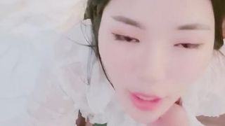 Innocent chinese girl give a good blowjob