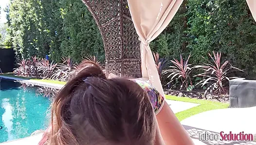 Sexy Brünette MILF Zeigt Dir, Wie Sie Durch Ficken Fit Bleibt - Amiee Cambridge