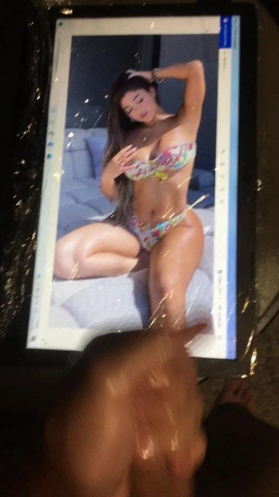 Kylie jenner cum tribute # 1