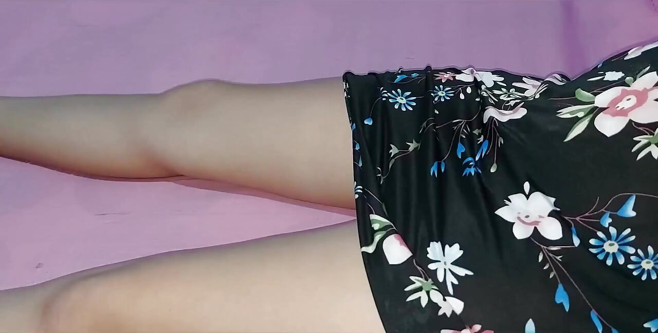 XXX I Lift up My Pregnant Stepsister's Dress