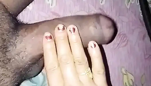 Indian Desi Bhabhi Ne Hand Se Meri Cock Ke Pani Nikali,,Hindi Sexy Video,Indian Sexy Video,Desi Sexy Video,Sexy Video,Sex Video
